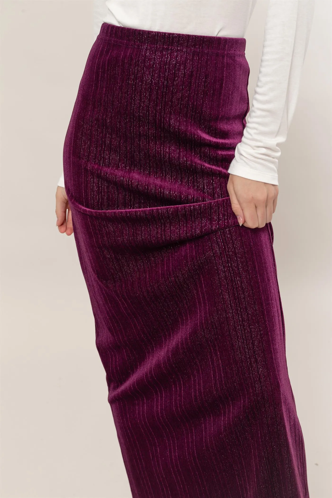 HF24F838-Lurex Velour High-Waist Midi Skirt